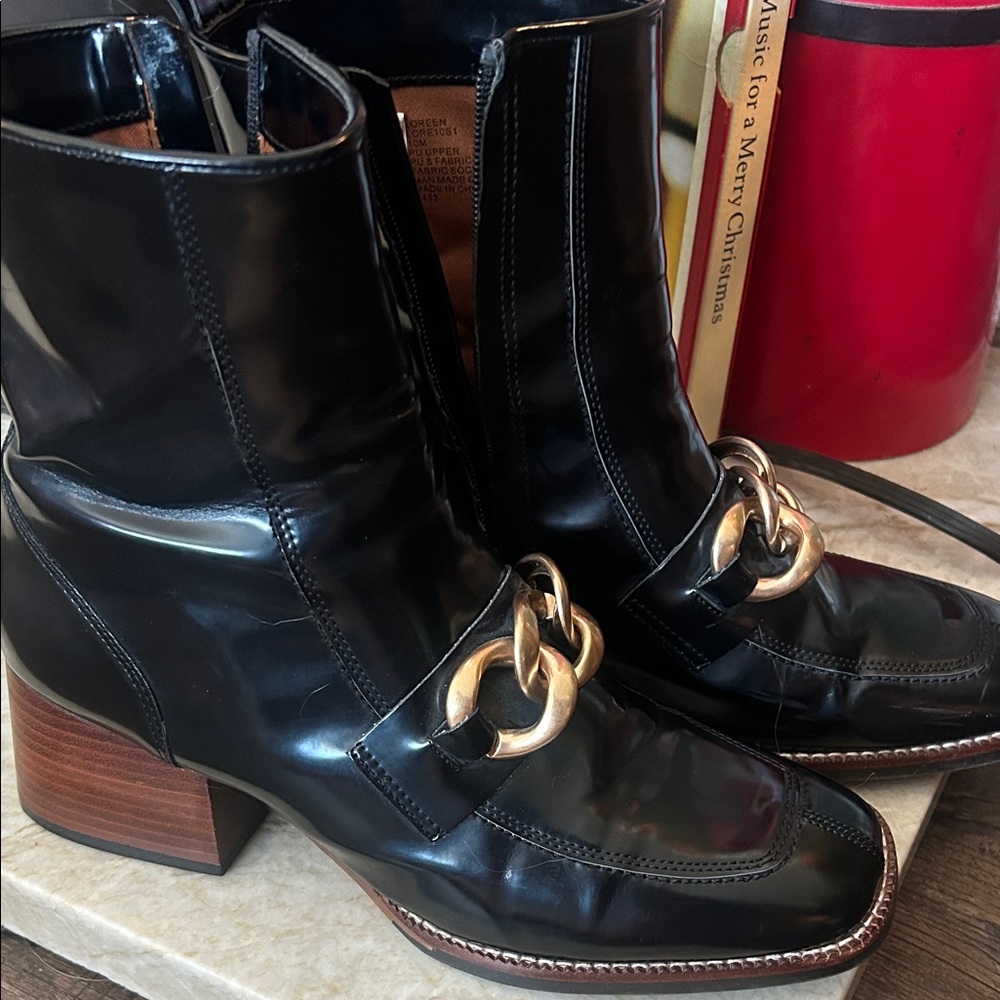 Steve Madden Black Heeled Boots with Gold Chain
